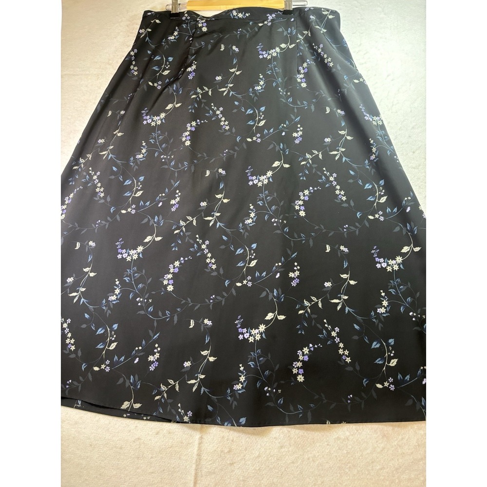 Bentley Plus Skirt Size 22 Black Floral A-Line Midi Elastic Cottagecore Capsule